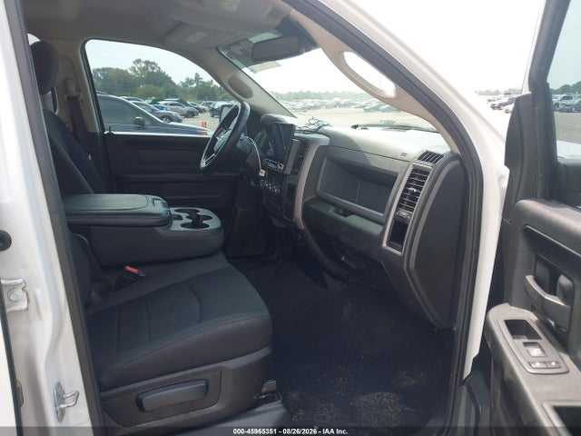 Продажа на аукционе авто 2019 Ram 1500 Classic Tradesman  4x2 6'4 Box, vin: 1C6RR6FG2KS530019, номер лота: 45965351