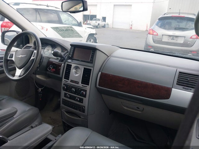 45965412 :رقم المزاد ، 2A4RR5D14AR187970 vin ، 2010 Chrysler Town & Country Touring مزاد بيع