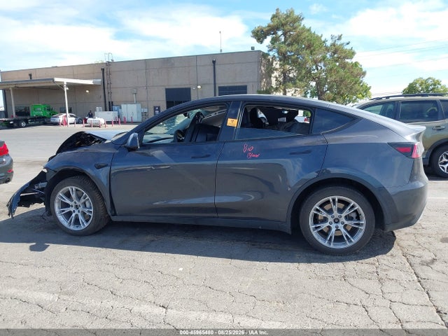 Продаж на аукціоні авто 2024 Tesla Model Y Long Range Dual Motor All-wheel Drive, vin: 7SAYGDEE1RF064561, номер лоту: 45965480