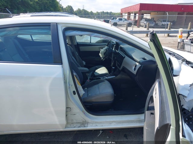 Продажа на аукционе авто 2018 Toyota Corolla Le, vin: 5YFBURHEXJP829621, номер лота: 45965495