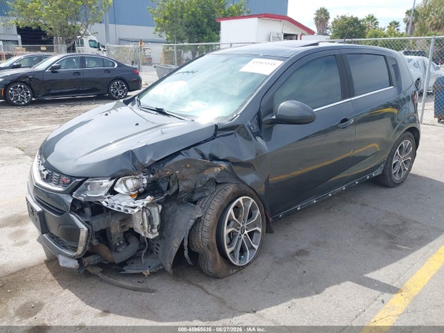 Chevrolet Sonic Lt Auto 2018 1G1JD6SB4J4131171 Image 2