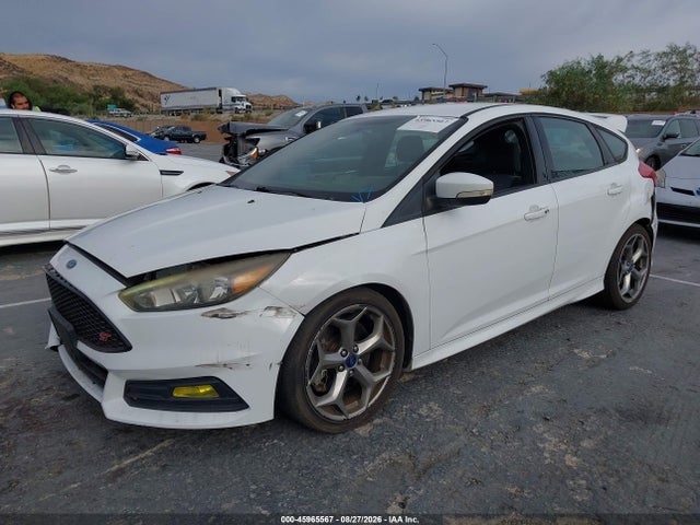 Ford FOCUS ST 2017 1FADP3L9XHL308558 Image 2