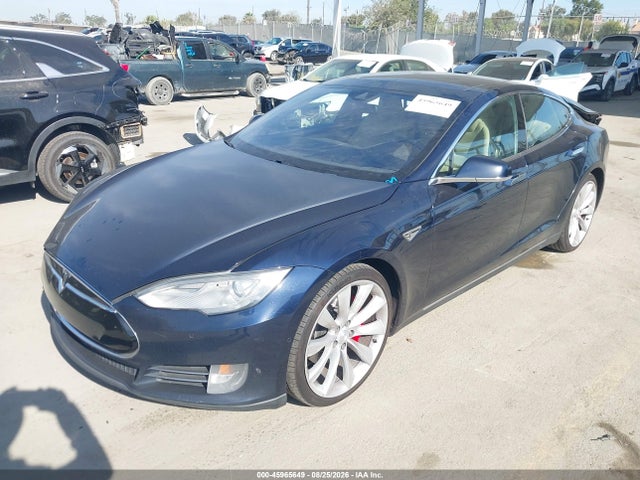 Tesla Model S 85d/p85d 2015 5YJSA1H43FF084246 Image 2