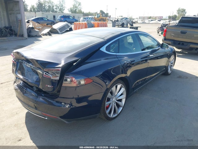 Tesla Model S 85d/p85d 2015 5YJSA1H43FF084246 Image 4