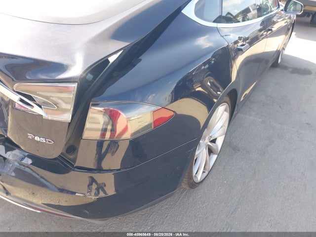 Tesla Model S 85d/p85d 2015 5YJSA1H43FF084246 Image 12