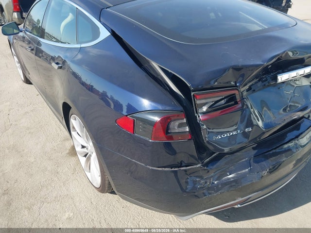 Tesla Model S 85d/p85d 2015 5YJSA1H43FF084246 Image 13