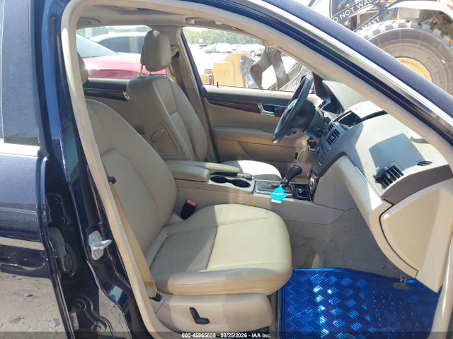 Продаж на аукціоні авто 2010 Mercedes-benz C 300 Luxury/sport, vin: WDDGF5EB4AR128393, номер лоту: 45965658