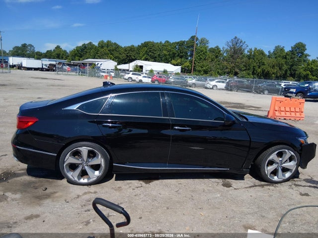 Honda Accord Touring 2018 1HGCV1F94JA192871 Image 13