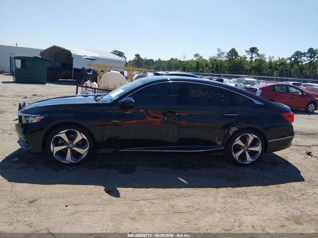 Honda Accord Touring 2018 1HGCV1F94JA192871 Image 14