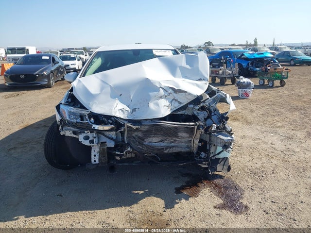 Продажа на аукционе авто 2018 Chevrolet Cruze Ls Auto, vin: 1G1BC5SM6J7220984, номер лота: 45965814