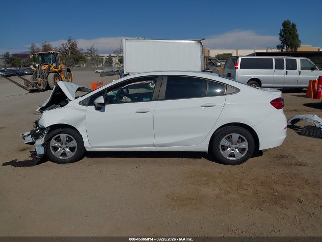 Продажа на аукционе авто 2018 Chevrolet Cruze Ls Auto, vin: 1G1BC5SM6J7220984, номер лота: 45965814