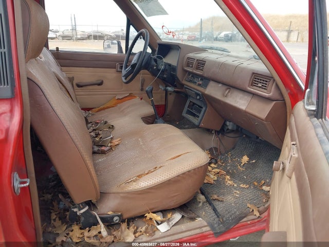 45965827 :رقم المزاد ، JT4RN55E2G0175533 vin ، 1986 Toyota Pickup 1 Ton Long Bed Rn55 مزاد بيع