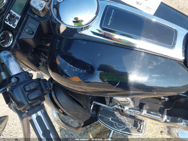 45965887 :رقم المزاد ، 1HD1FF4108Y639922 vin ، 2008 Harley-davidson Flht Classic مزاد بيع