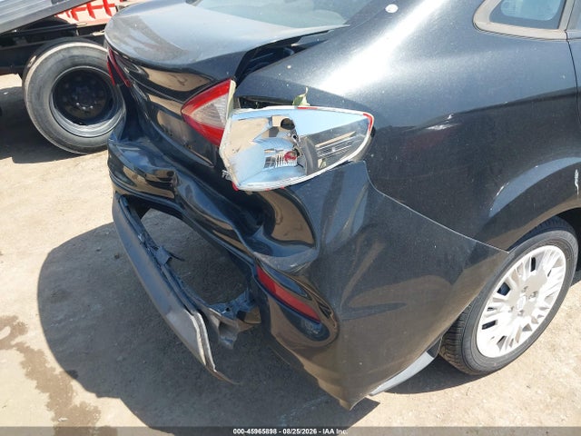 45965898 :رقم المزاد ، 3FADP4AJOEM132696 vin ، 2014 Ford Fiesta S مزاد بيع