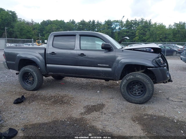 2011 Toyota Tacoma Base V6 მანქანა იყიდება აუქციონზე, vin: 3TMLU4EN3BM065700, აუქციონის ნომერი: 45965940