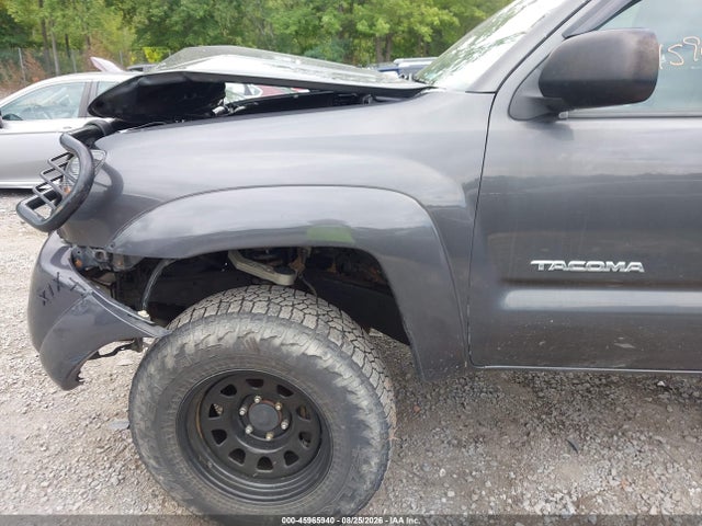 2011 Toyota Tacoma Base V6 მანქანა იყიდება აუქციონზე, vin: 3TMLU4EN3BM065700, აუქციონის ნომერი: 45965940