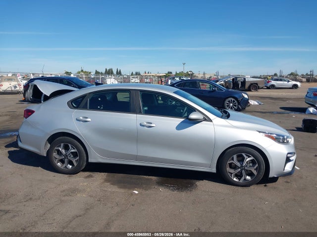 Aukcja sprzedaży 2021 Kia Forte Lxs, vin: 3KPF24AD1ME363952, numer aukcji: 45965953