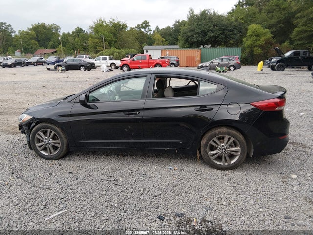Продаж на аукціоні авто 2018 Hyundai Elantra Sel, vin: 5NPD84LFXJH390465, номер лоту: 45965997