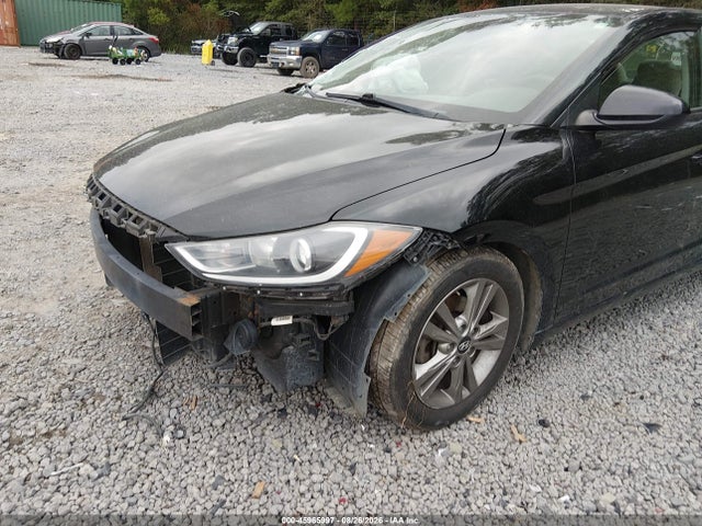 Продаж на аукціоні авто 2018 Hyundai Elantra Sel, vin: 5NPD84LFXJH390465, номер лоту: 45965997