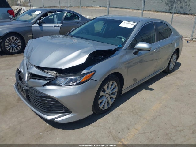 Toyota CAMRY LE 2020 4T1C11AK6LU973733 Image 2