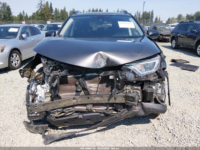 Toyota RAV4 LE 2017 2T3BFREV6HW602621 Image 6