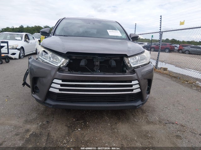 Toyota Highlander Le 2019 5TDZZRFH4KS299426 Image 13