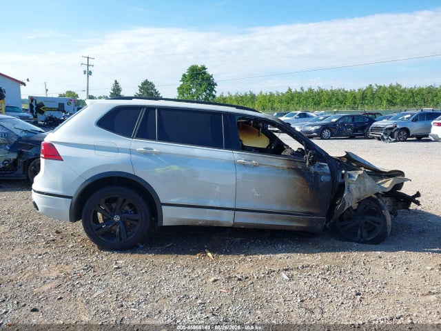 Aukcja sprzedaży 2024 Volkswagen Tiguan 2.0t Se R-line Black, vin: 3VV8B7AX0RM079098, numer aukcji: 45966143