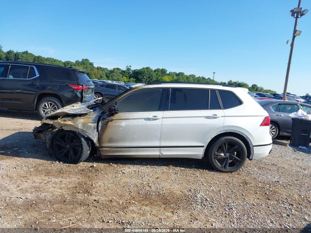 Aukcja sprzedaży 2024 Volkswagen Tiguan 2.0t Se R-line Black, vin: 3VV8B7AX0RM079098, numer aukcji: 45966143