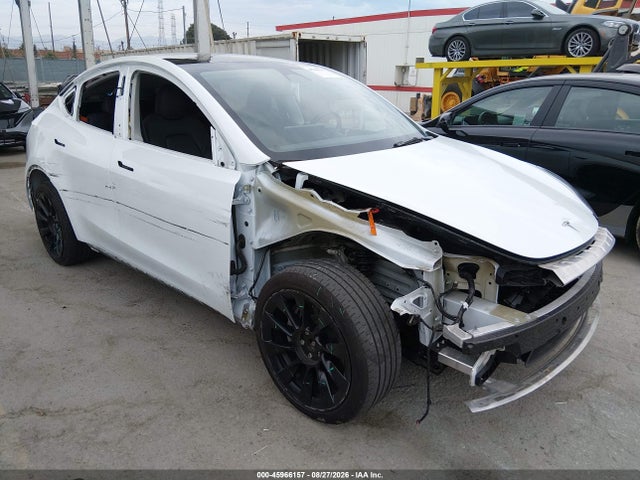 2023 Tesla Model Y Awd/long Range Dual Motor All-wheel Drive მანქანა იყიდება აუქციონზე, vin: 7SAYGDEE1PF708234, აუქციონის ნომერი: 45966157