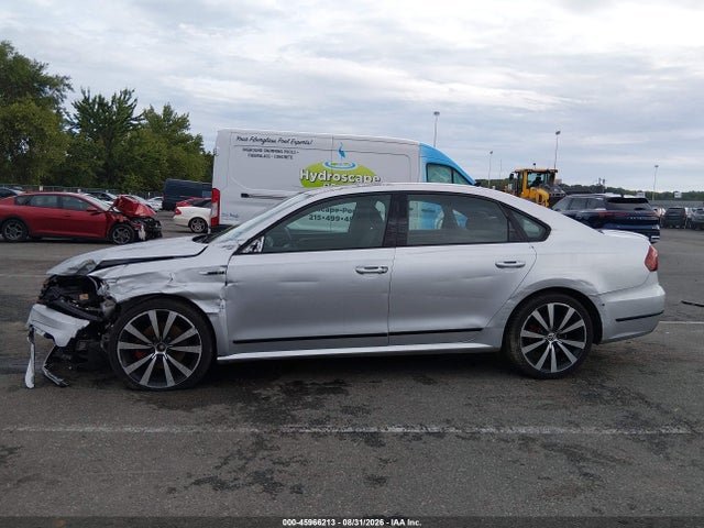 2018 Volkswagen Passat 3.6l V6 Gt მანქანა იყიდება აუქციონზე, vin: 1VWJM7A37JC051924, აუქციონის ნომერი: 45966213