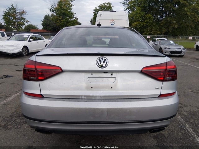 2018 Volkswagen Passat 3.6l V6 Gt მანქანა იყიდება აუქციონზე, vin: 1VWJM7A37JC051924, აუქციონის ნომერი: 45966213