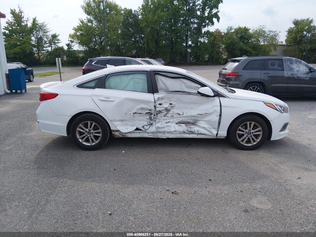 Hyundai SONATA SE 2016 5NPE24AFXGH279092 Image 13