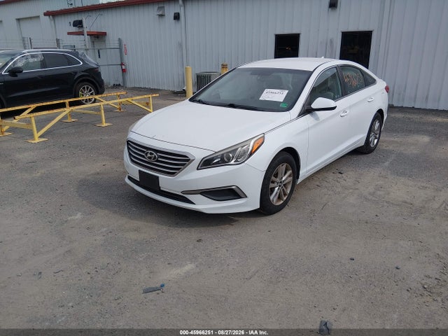 Hyundai SONATA SE 2016 5NPE24AFXGH279092 Image 2