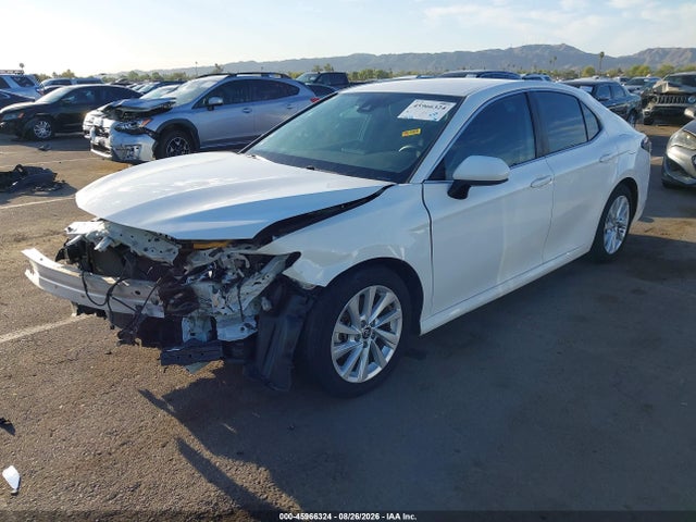 Toyota CAMRY LE 2022 4T1C11AK9NU025331 Image 2