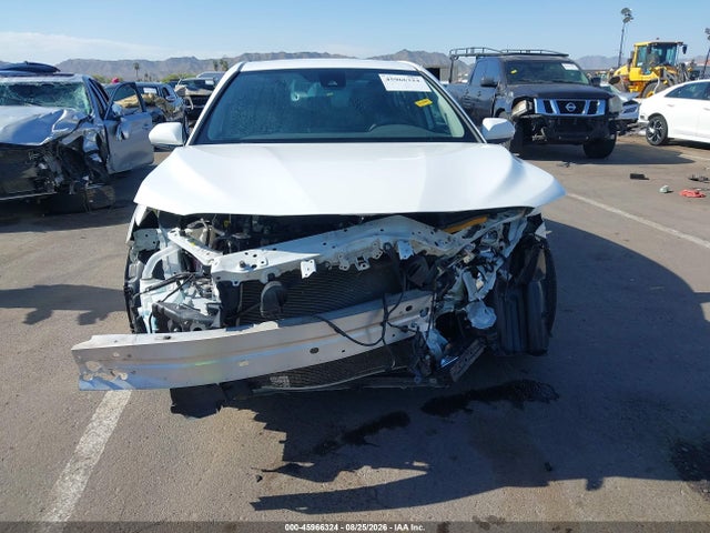 45966324 :رقم المزاد ، 4T1C11AK9NU025331 vin ، 2022 Toyota Camry Le مزاد بيع