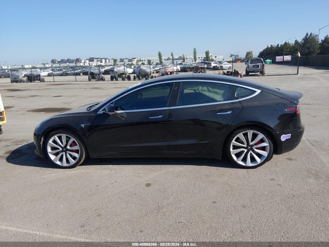 Продаж на аукціоні авто 2018 Tesla Model 3 Long Range/performance, vin: 5YJ3E1EB6JF082673, номер лоту: 45966368