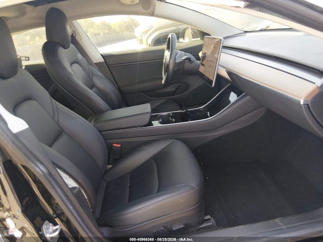 Продаж на аукціоні авто 2018 Tesla Model 3 Long Range/performance, vin: 5YJ3E1EB6JF082673, номер лоту: 45966368