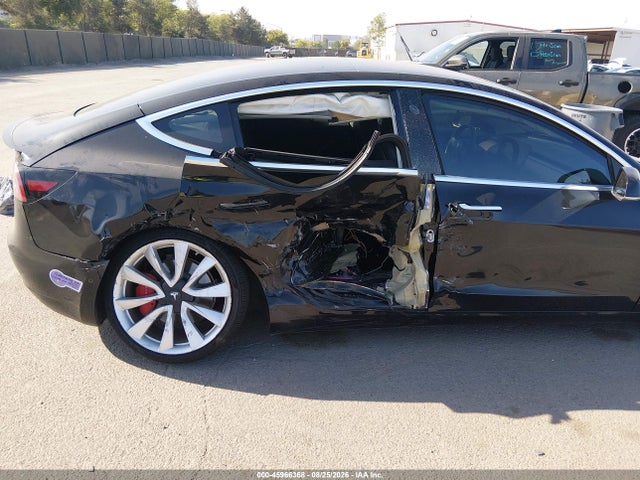 Продаж на аукціоні авто 2018 Tesla Model 3 Long Range/performance, vin: 5YJ3E1EB6JF082673, номер лоту: 45966368