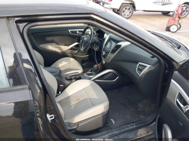 Продажа на аукционе авто 2013 Hyundai Veloster Base W/gray, vin: KMHTC6AD4DU165150, номер лота: 45966434