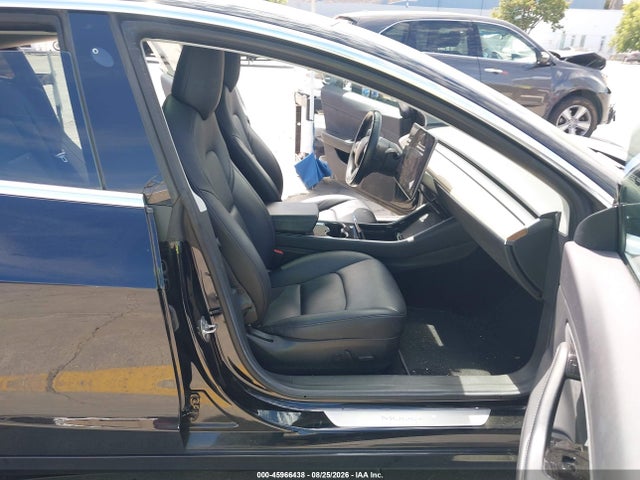 Продажа на аукционе авто 2018 Tesla Model 3 Long Range/mid Range, vin: 5YJ3E1EA3JF023507, номер лота: 45966438