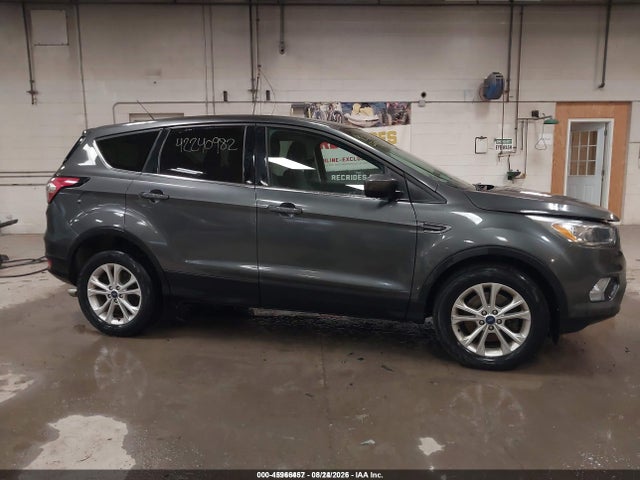 Продажа на аукционе авто 2017 Ford Escape Se, vin: 1FMCU9GD7HUC69966, номер лота: 45966457
