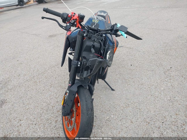 KTM 890 Duke R 2022 VBKTU9409NM830359 Image 5