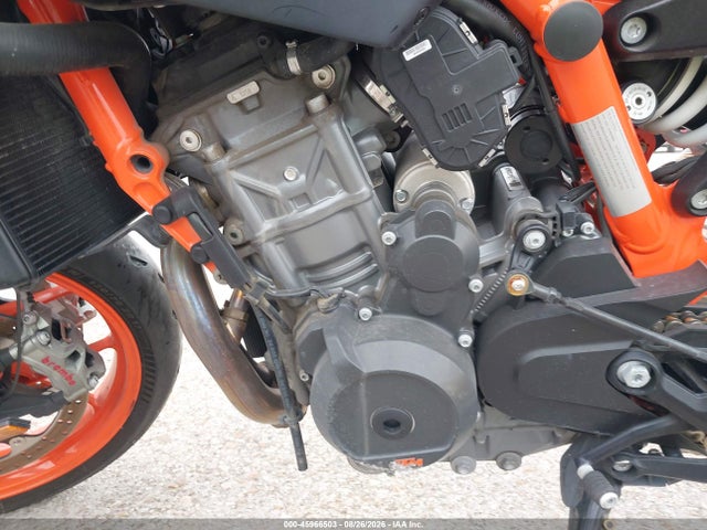 KTM 890 Duke R 2022 VBKTU9409NM830359 Image 9