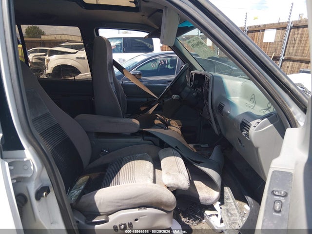 1992 Ford Explorer მანქანა იყიდება აუქციონზე, vin: 1FMDU34X8NUD08303, აუქციონის ნომერი: 45966558