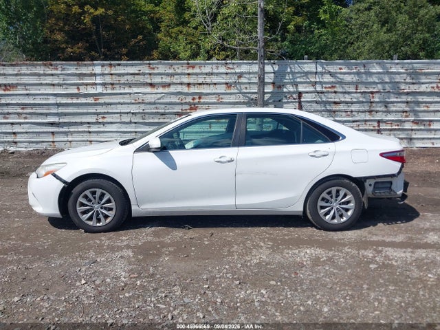 Aukcja sprzedaży 2015 Toyota Camry Le, vin: 4T1BF1FK2FU030670, numer aukcji: 45966569