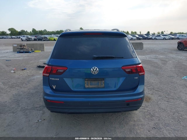 Продаж на аукціоні авто 2018 Volkswagen Tiguan 2.0t S, vin: 3VV1B7AX9JM011744, номер лоту: 45966618