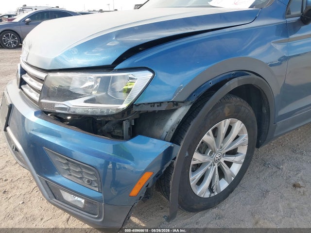 Продаж на аукціоні авто 2018 Volkswagen Tiguan 2.0t S, vin: 3VV1B7AX9JM011744, номер лоту: 45966618