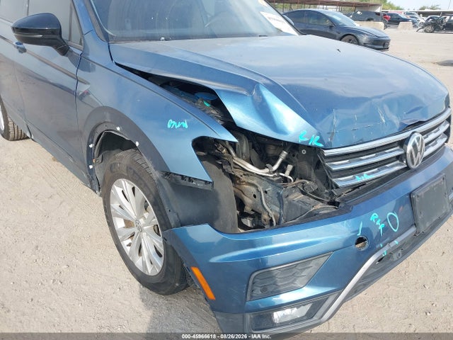 Продаж на аукціоні авто 2018 Volkswagen Tiguan 2.0t S, vin: 3VV1B7AX9JM011744, номер лоту: 45966618