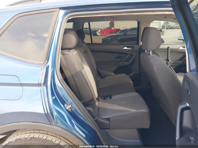 Продаж на аукціоні авто 2018 Volkswagen Tiguan 2.0t S, vin: 3VV1B7AX9JM011744, номер лоту: 45966618