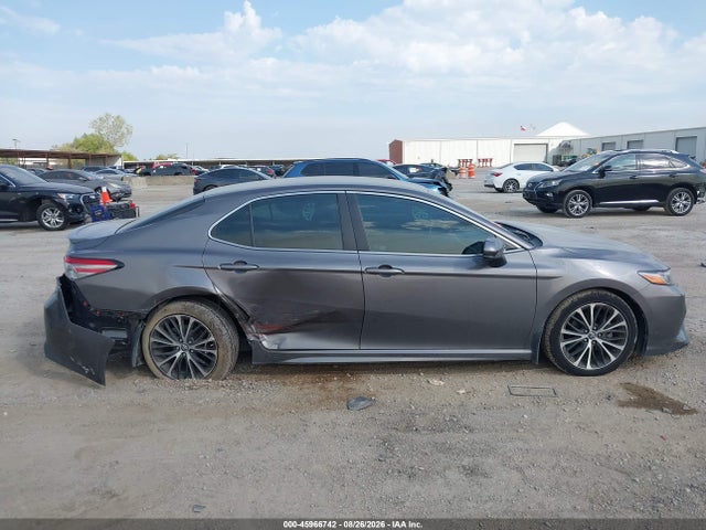 45966742 :رقم المزاد ، 4T1B11HK2JU103797 vin ، 2018 Toyota Camry Se مزاد بيع
